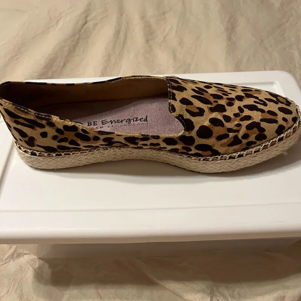 Like New Dr. Scholl's Find Me Espadrille Slip On tan/black leopard print…